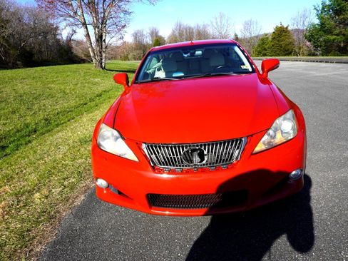Used 2010 Lexus IS 350C image 2