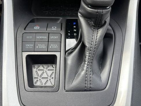 Certified 2024 Toyota RAV4 LE AWD/4WD image 10