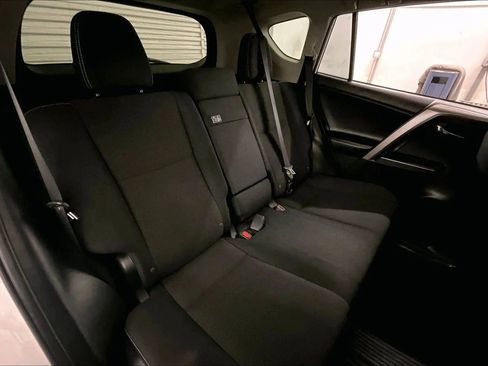 Used 2018 Toyota RAV4 XLE w/ Convenience Package image 27