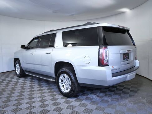 Used 2017 GMC Yukon XL SLT AWD/4WD image 6