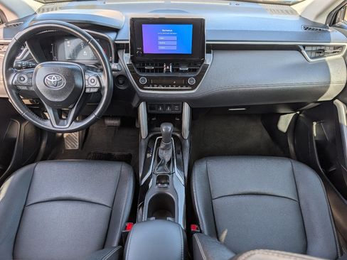 Used 2025 Toyota Corolla Cross XLE AWD/4WD image 4