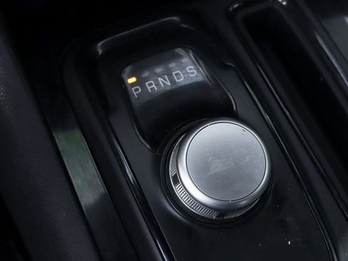 Used 2020 Chrysler 300 S image 35