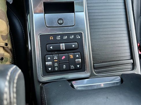 Used 2013 Land Rover Range Rover Sport HSE LUX image 25