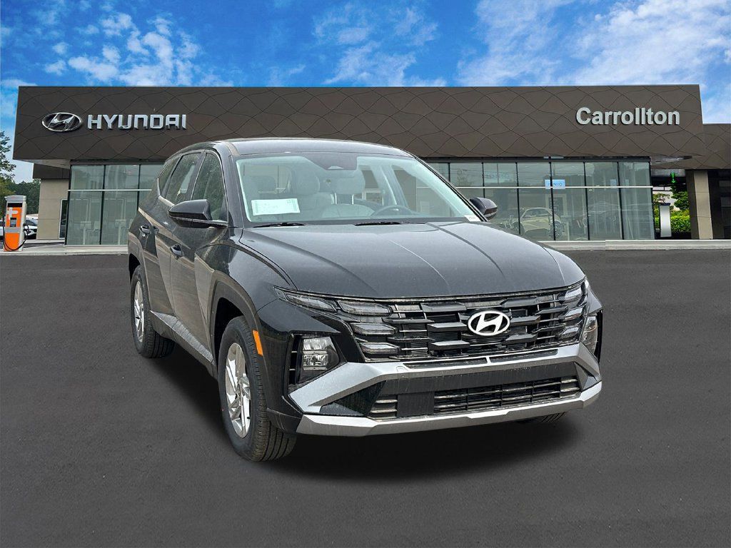 Certified 2026 Hyundai Tucson SE FWD image 3