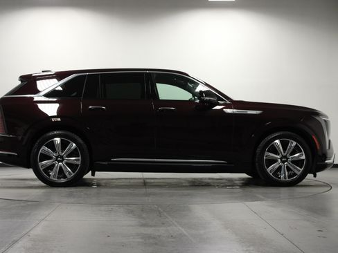 Used 2025 Cadillac Escalade IQ Luxury 2 w/ LPO, Premium Carpet Package AWD/4WD image 3