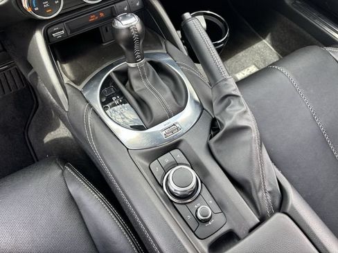 Used 2025 MAZDA MX-5 Miata RF Grand Touring RWD image 24
