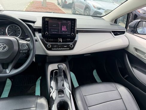 Used 2022 Toyota Corolla LE FWD image 19