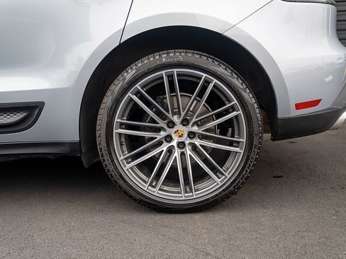 Certified 2026 Porsche Macan AWD/4WD image 25