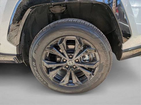 Used 2023 Toyota RAV4 SE image 23