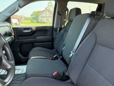 Used 2019 Chevrolet Silverado 1500 Custom Trail Boss w/ Custom Convenience Package AWD/4WD image 16