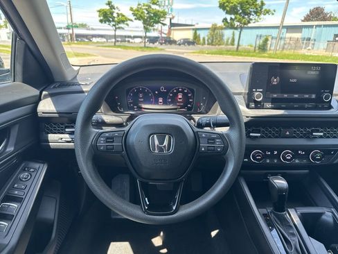 Certified 2023 Honda Accord EX image 21