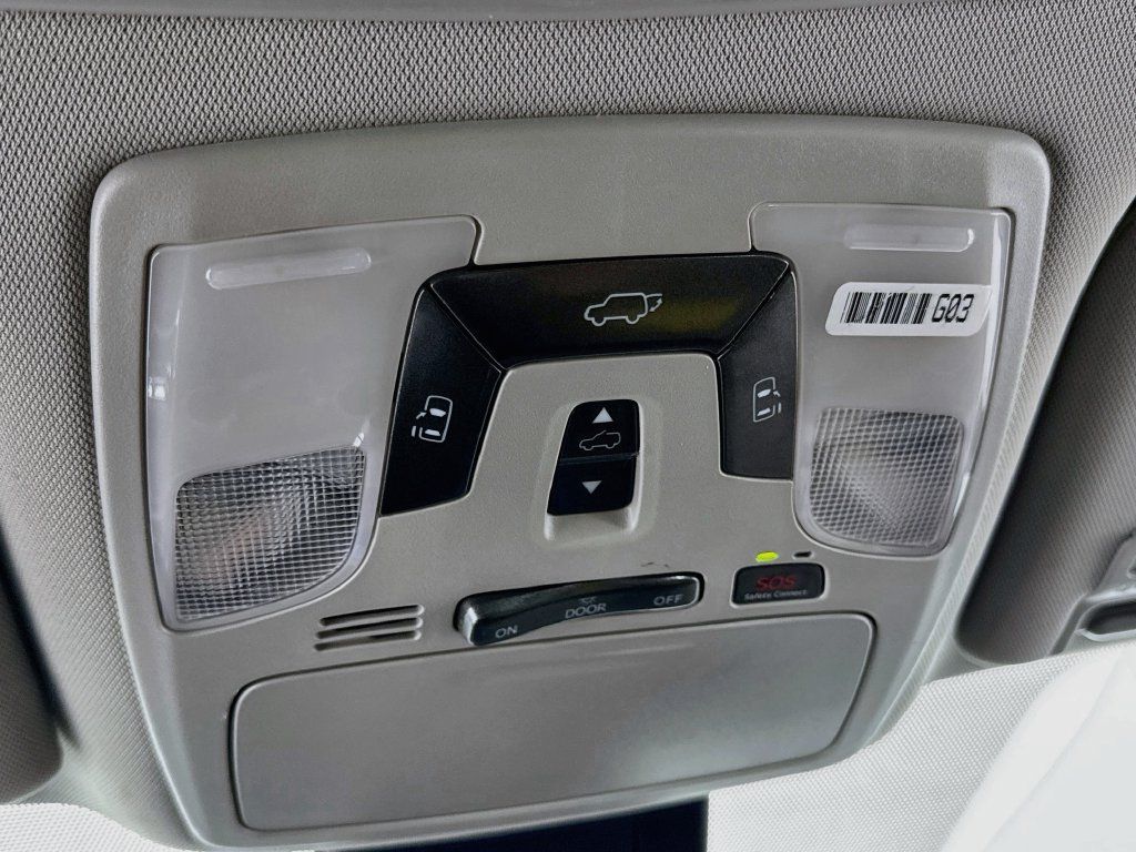 Used 2018 Toyota Sienna Limited FWD image 15