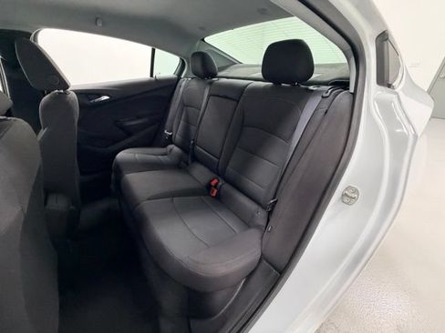 Certified 2019 Chevrolet Cruze LT w/ LT Fleet Convenience Package FWD image 18