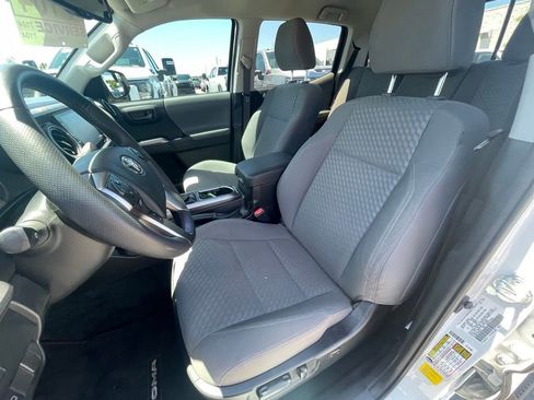 Used 2023 Toyota Tacoma SR5 RWD image 18