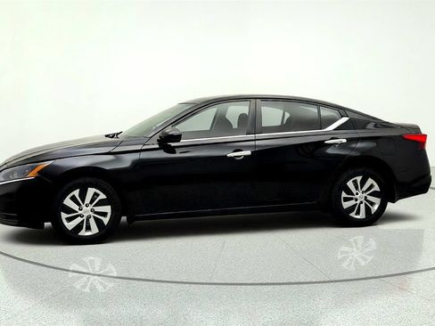 Used 2023 Nissan Altima 2.5 S FWD image 8