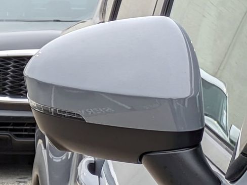 Used 2023 Nissan Rogue SL w/ SL Premium Package image 13