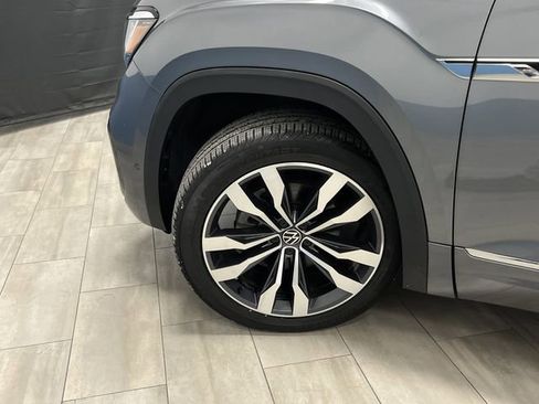 Used 2023 Volkswagen Atlas SEL Premium image 39