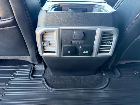 Used 2019 Ford F150 Platinum w/ Equipment Group 701A Luxury AWD/4WD image 16
