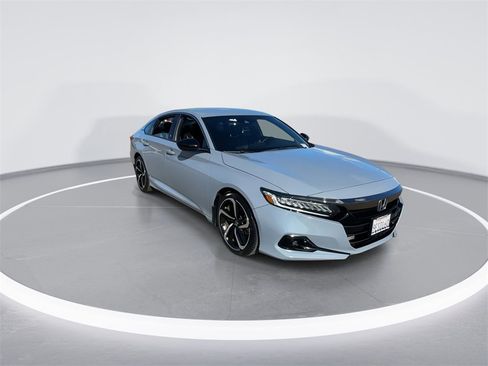 Used 2022 Honda Accord Sport image 2
