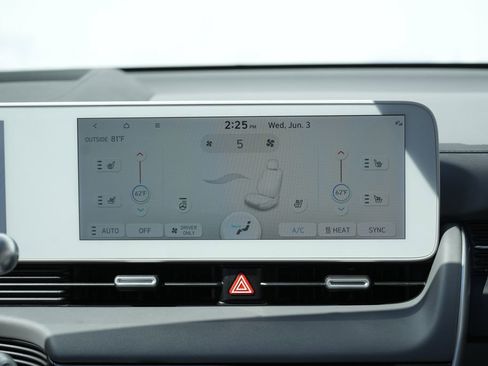 Used 2024 Hyundai Ioniq 5 Limited AWD/4WD image 39