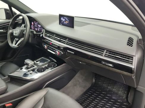 Used 2018 Audi Q7 3.0T Prestige w/ Prestige Package AWD/4WD image 46
