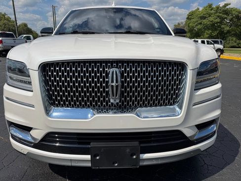 Used 2019 Lincoln Navigator Reserve image 3