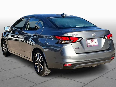 Used 2025 Nissan Versa SV image 12