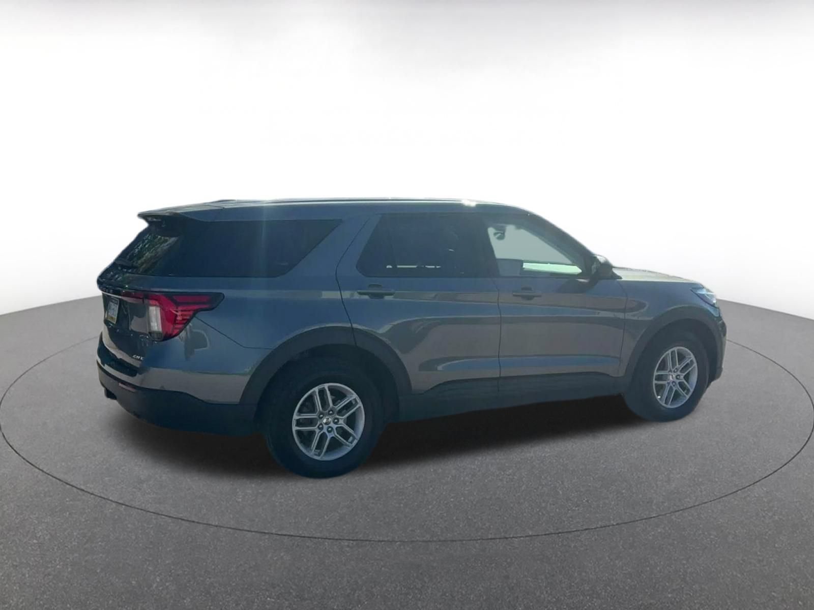 Used 2026 Ford Explorer Active AWD/4WD image 14