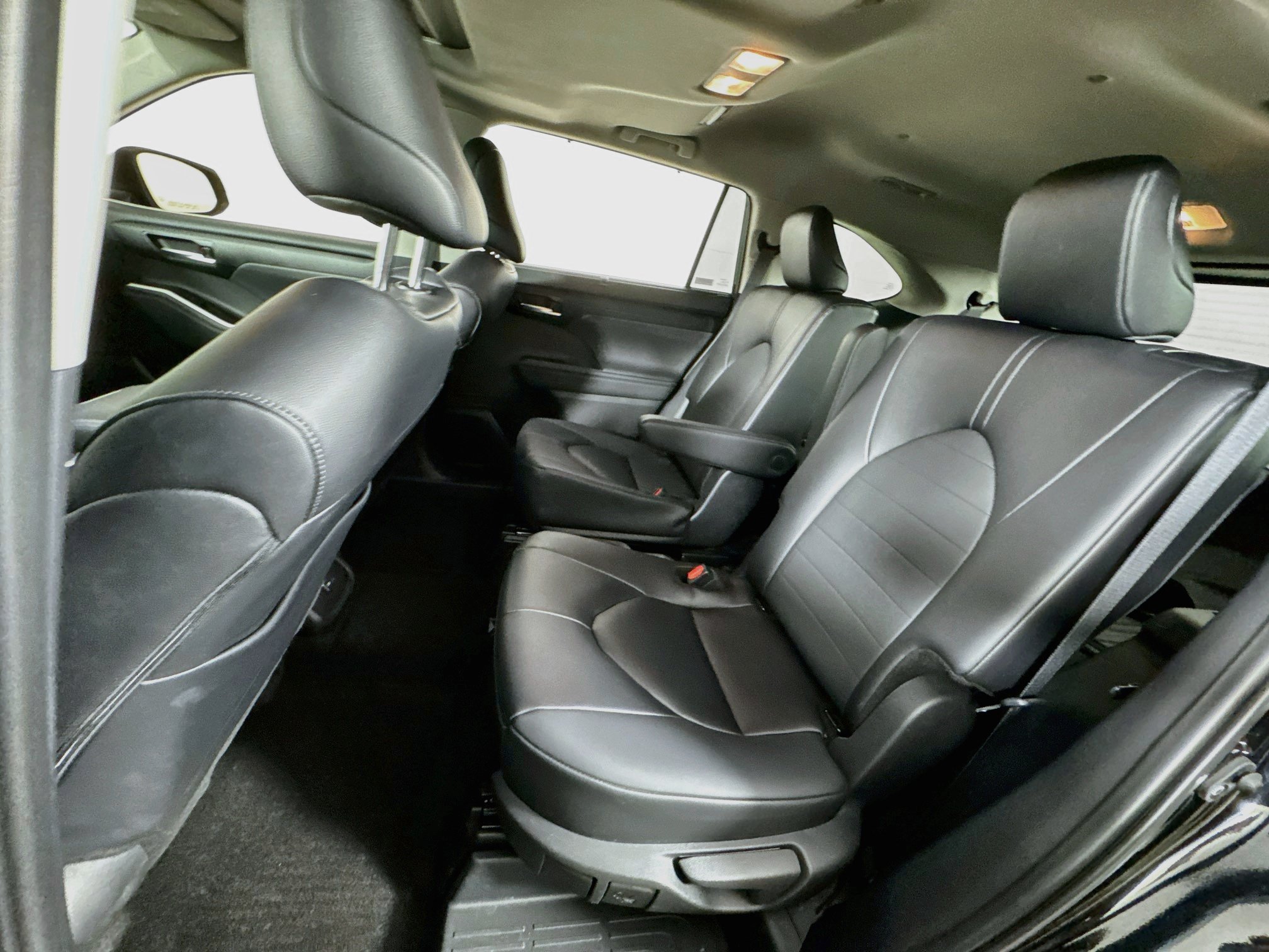 Certified 2026 Toyota Highlander XLE AWD/4WD image 18
