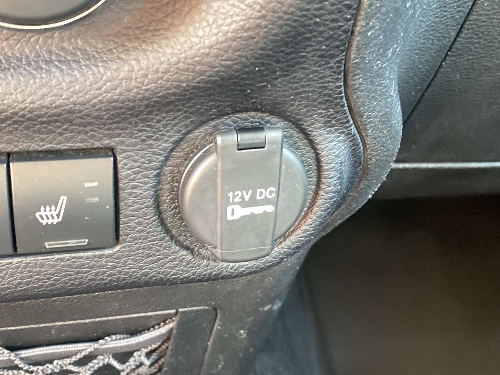 Used 2013 Jeep Wrangler Unlimited Sahara w/ Connectivity Group AWD/4WD image 33