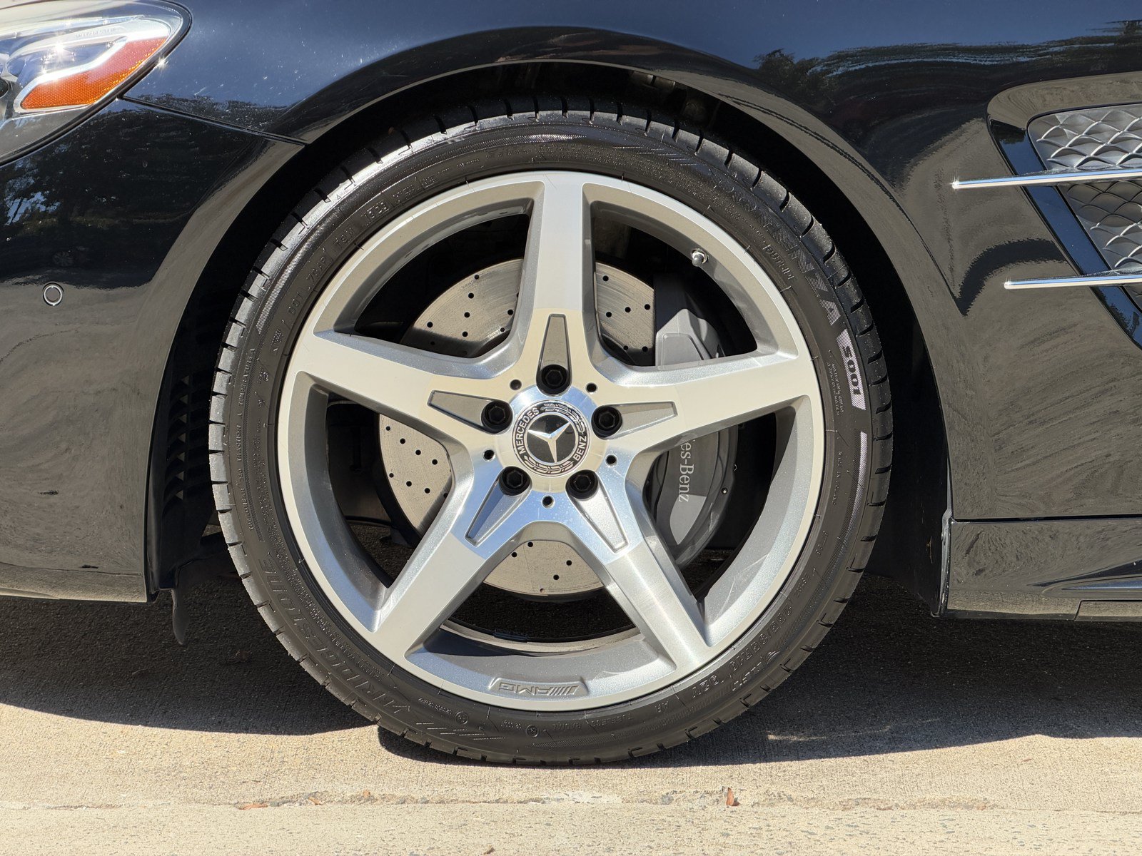 Used 2017 Mercedes-Benz SL 550 image 12