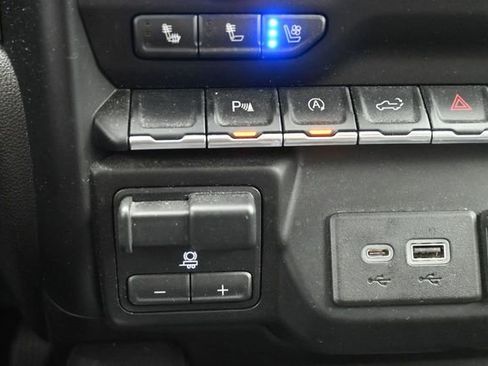 Used 2020 GMC Sierra 1500 AT4 w/ AT4 Premium Package AWD/4WD image 33