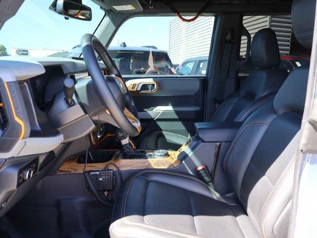 Used 2023 Ford Bronco Badlands w/ Sasquatch Package AWD/4WD image 22