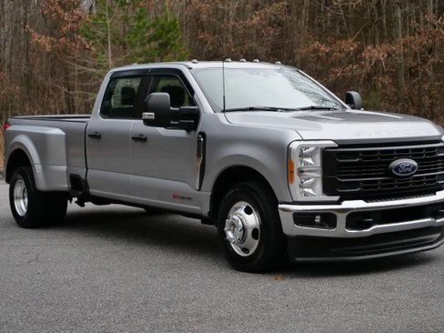 Used 2023 Ford F350 XL w/ XL Driver Assist Package image 4