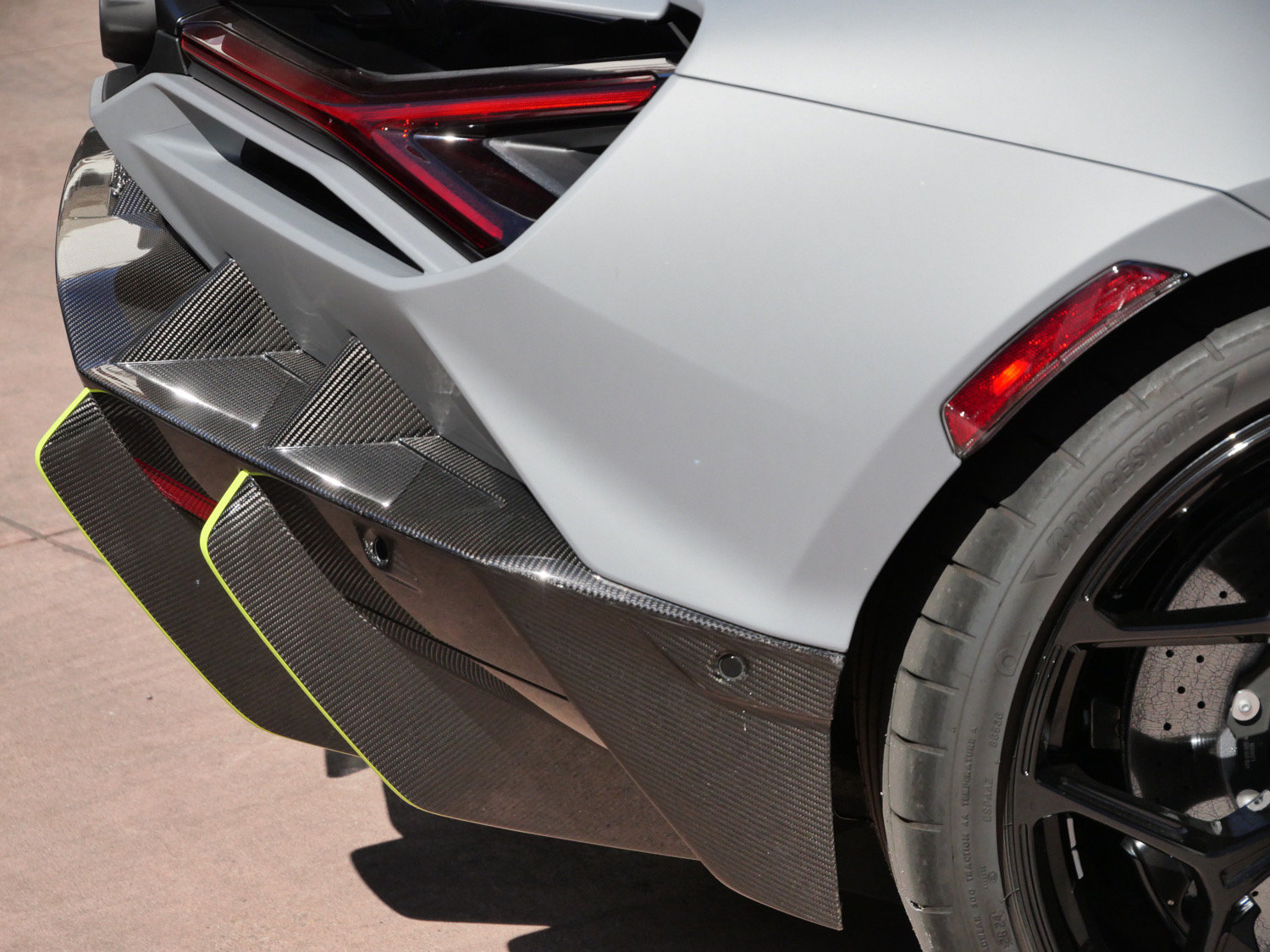 Used 2025 Lamborghini Revuelto AWD/4WD image 17