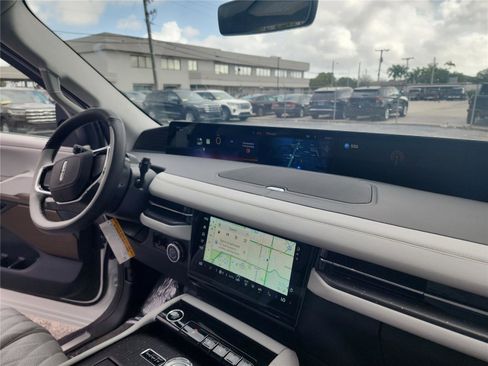 New 2026 Lincoln Navigator Black Label image 30