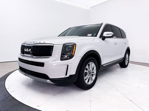 Used 2022 Kia Telluride LX FWD image 16