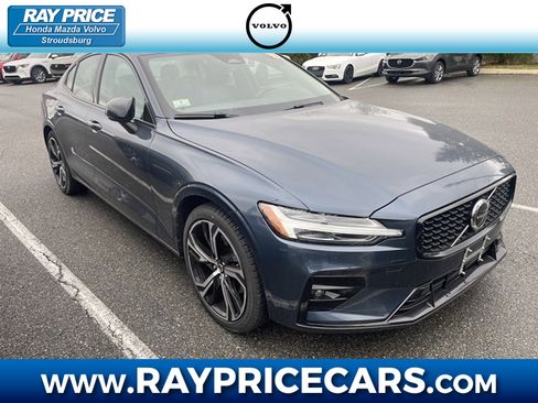 Used 2025 Volvo S60 B5 Core AWD/4WD image 1