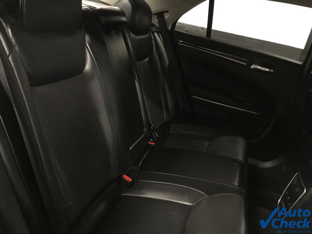Used 2017 Chrysler 300 C AWD/4WD image 31