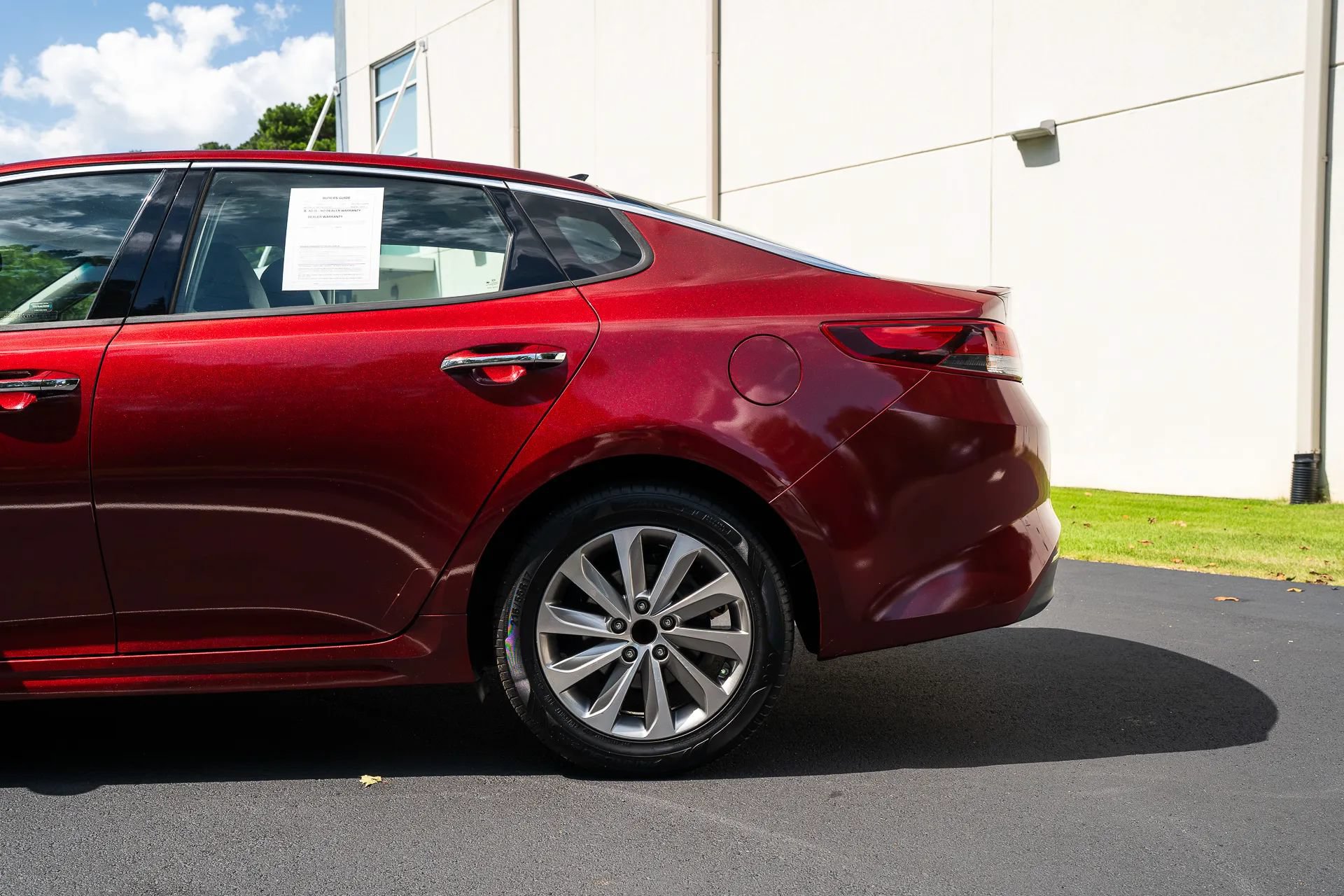 Used 2018 Kia Optima S w/ Panoramic Sunroof Package FWD image 5