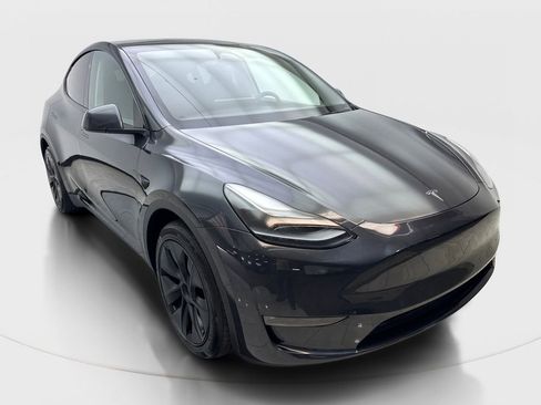 Used 2025 Tesla Model Y Long Range AWD/4WD image 4