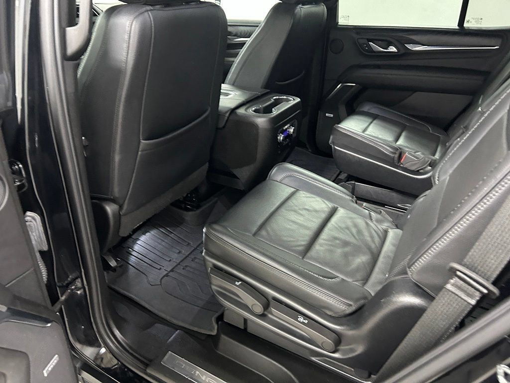 Used 2023 GMC Yukon Denali w/ LPO, Floor Liner Package AWD/4WD image 14