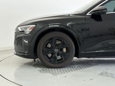Used 2024 Audi Q8 e-tron Premium Plus w/ Premium Plus Package AWD/4WD image 26