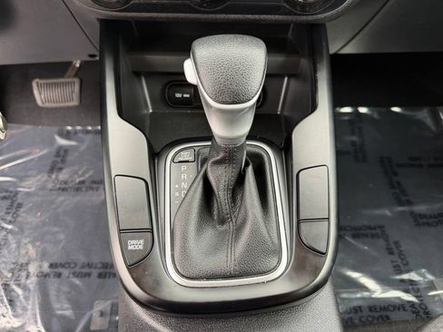 Used 2024 Kia Soul LX w/ Option Group 015 FWD image 25