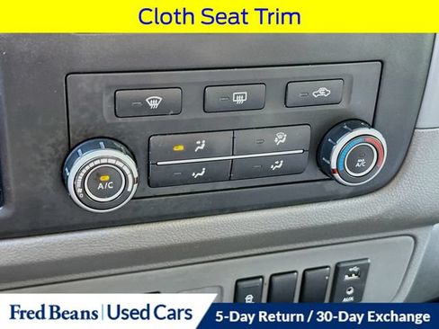 Used 2015 Nissan NV 2500 SV w/ Technology Package RWD image 19