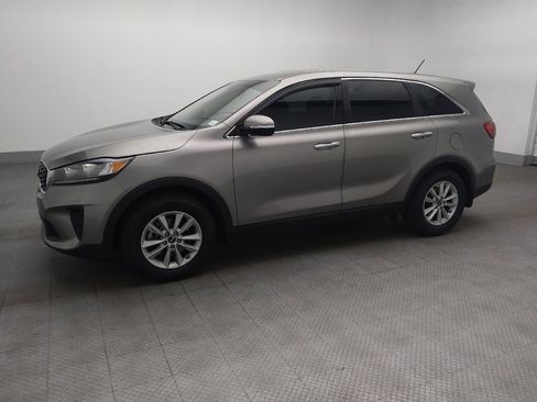 Used 2019 Kia Sorento LX image 2