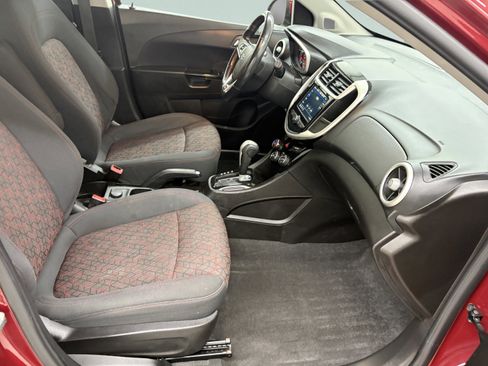 Used 2019 Chevrolet Sonic LT w/ Convenience Package image 22