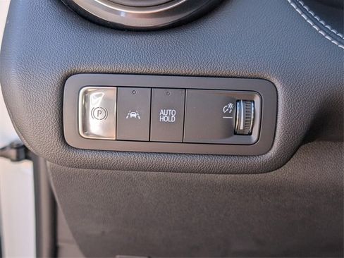 Used 2023 Chevrolet Silverado 1500 LT image 60