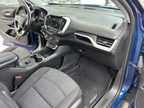 Used 2022 GMC Terrain SLE w/ Driver Convenience Package FWD image 24