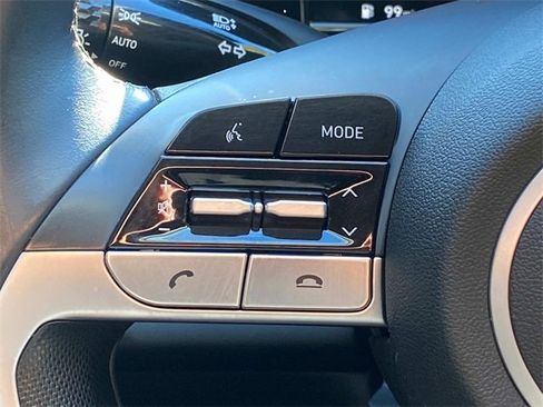 Used 2021 Hyundai Elantra SEL w/ Convenience Package image 18